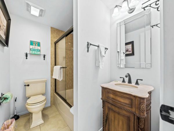 Anna Maria 2 Bedroom Vacation Home Walk To Beach
