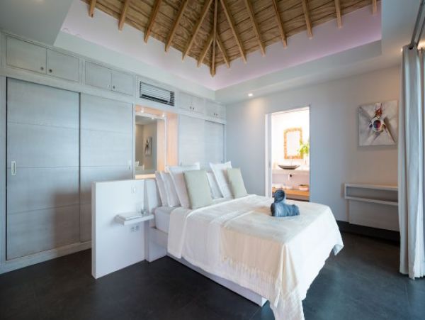 St. Barts Home 964339