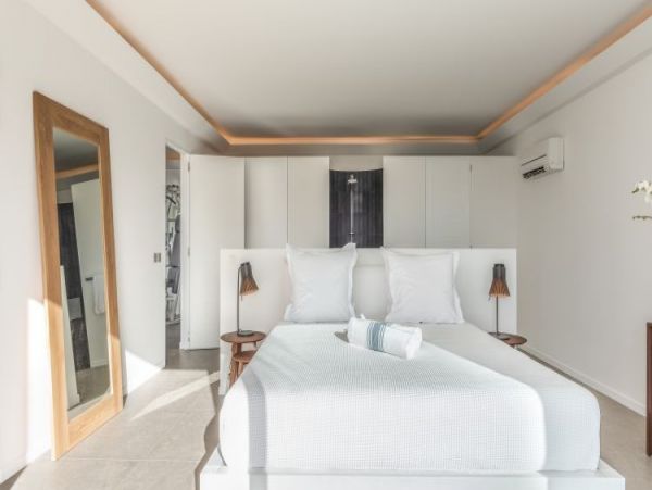 St. Barts Home 964340