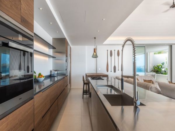 St. Barts Home 964340