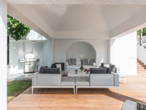 St. Barts Home 964340