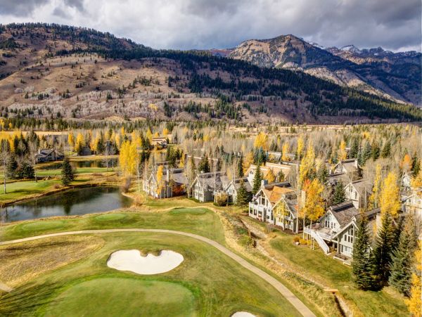 6 miles to Teton village