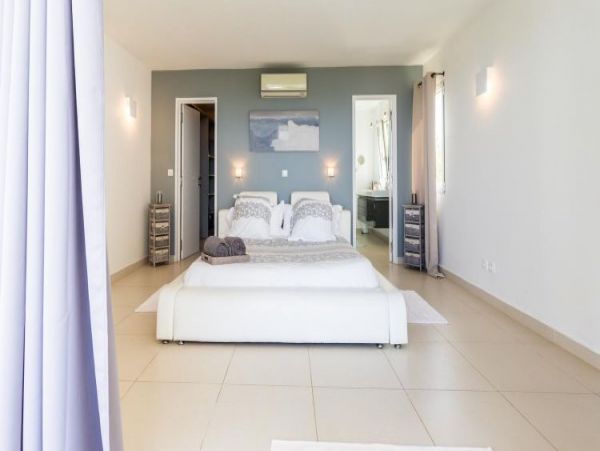 St. Barts Home 964349