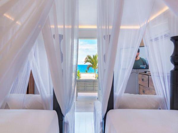 St. Barts Home 964359