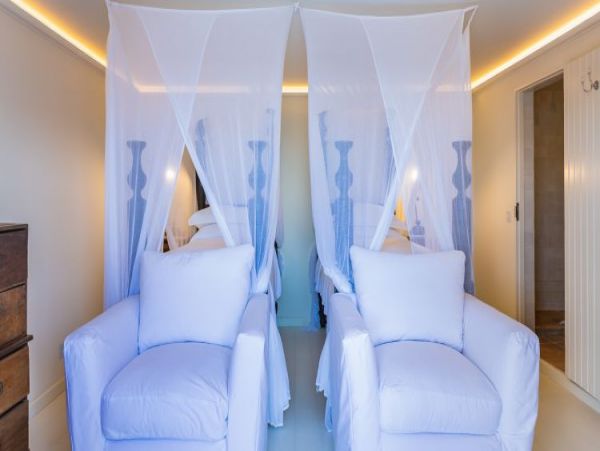 St. Barts Home 964359