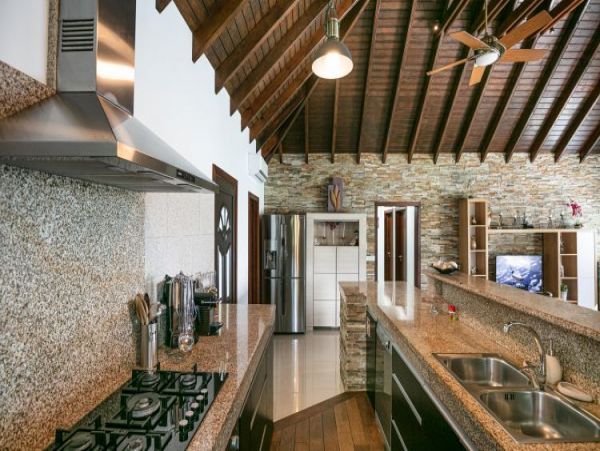 St. Barts Home 964365