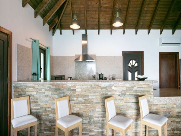 St. Barts Home 964365