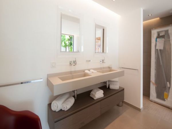 St. Barts Home 964366
