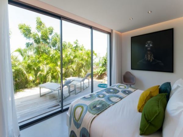 St. Barts Home 964366