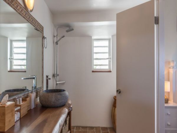 St. Barts Home 964367