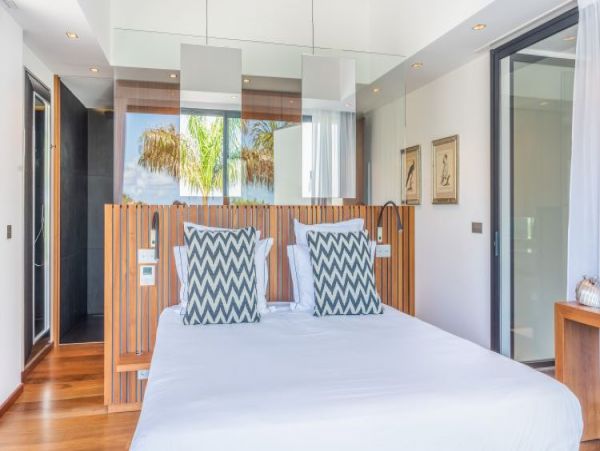 St. Barts Home 964371
