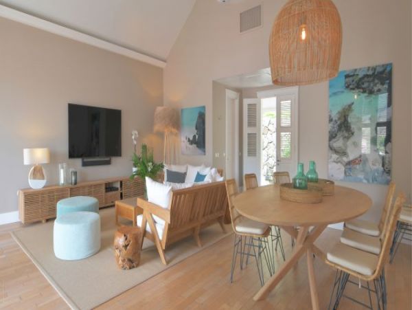 St. Barts Home 964380