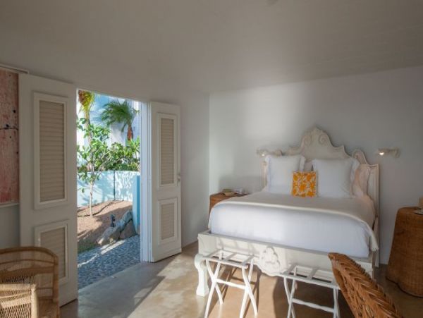 St. Barts Home 964383