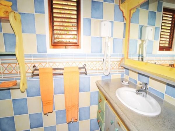 St. Barts Home 964384