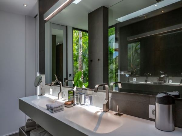 St. Barts Home 964385
