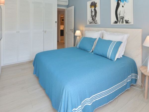 St. Barts Home 964386