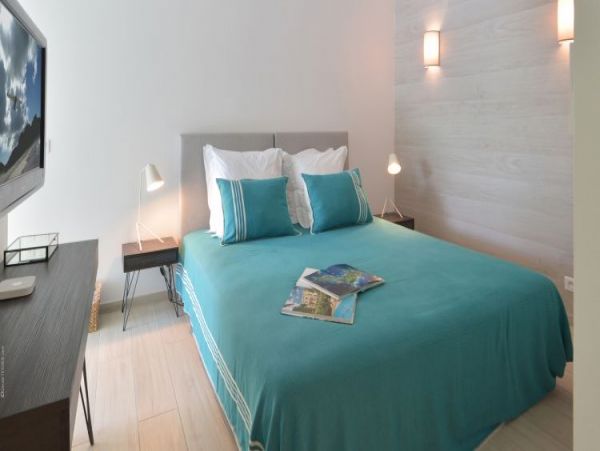 St. Barts Home 964386