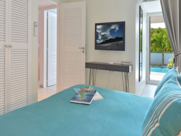 St. Barts Home 964386