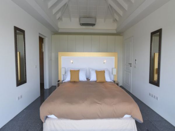 St. Barts Home 964388