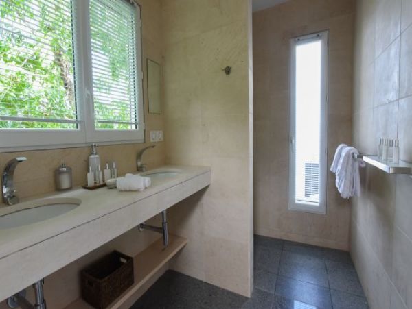St. Barts Home 964388