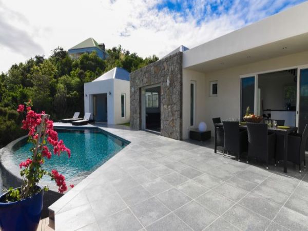 St. Barts Home 964388