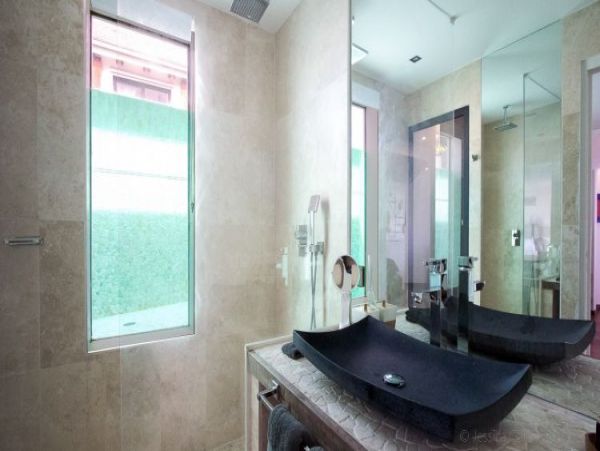 St. Barts Home 964399