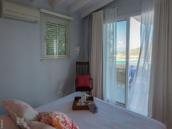 St. Barts Home 964400