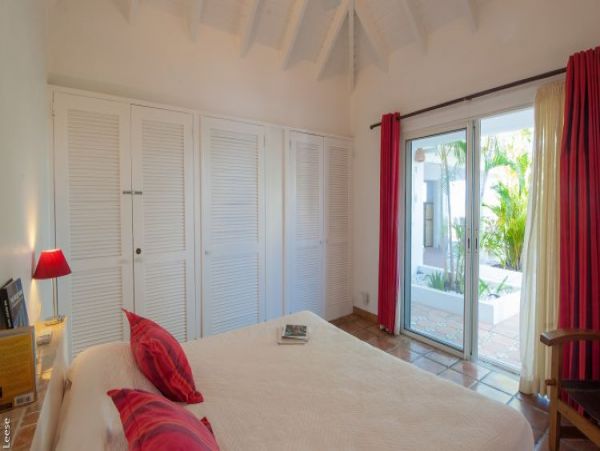 St. Barts Home 964400