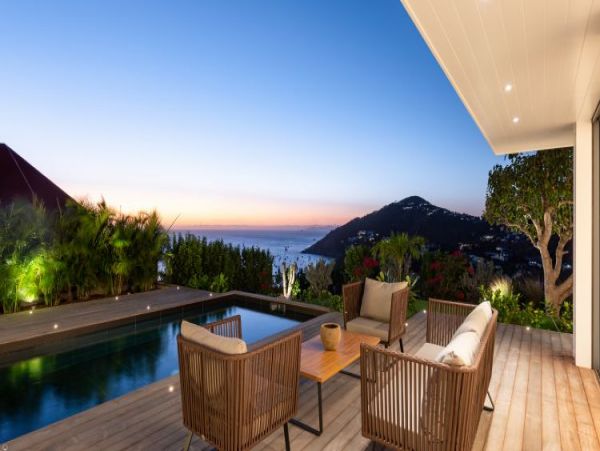 St. Barts Home 964402