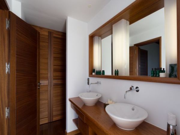 St. Barts Home 964405