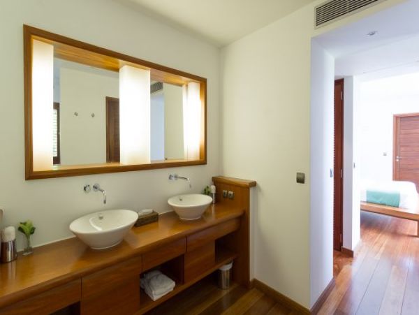 St. Barts Home 964405