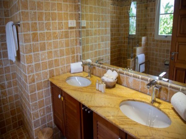 St. Barts Home 964407