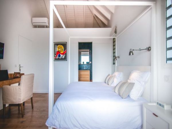 St. Barts Home 964408