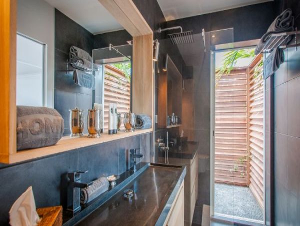 St. Barts Home 964408