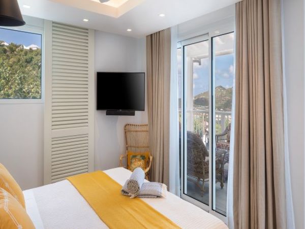 St. Barts Home 964409