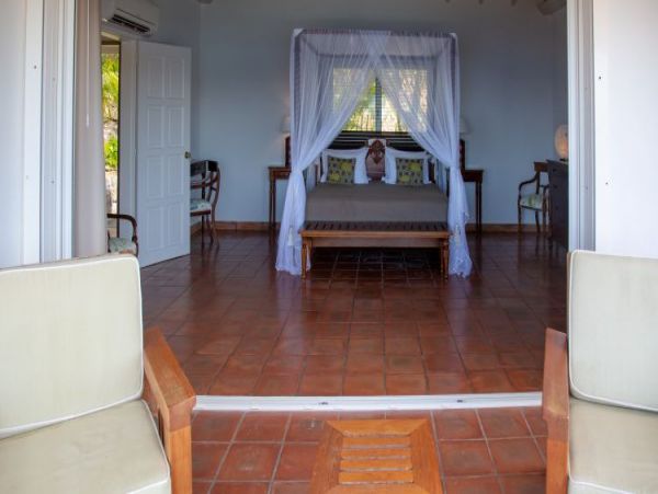 St. Barts Home 964410