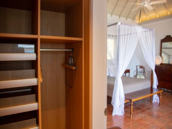 St. Barts Home 964410