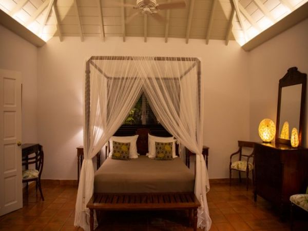 St. Barts Home 964410