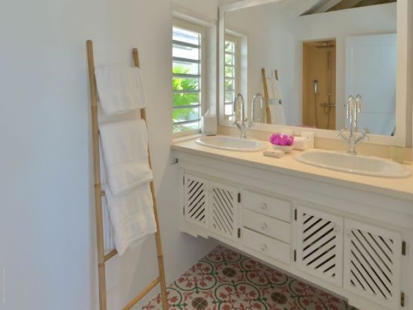 St. Barts Home 964411