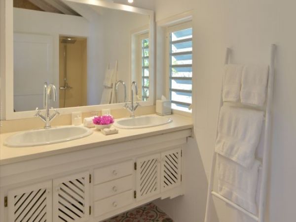 St. Barts Home 964411