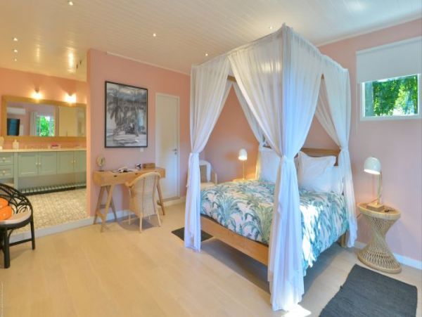 St. Barts Home 964411