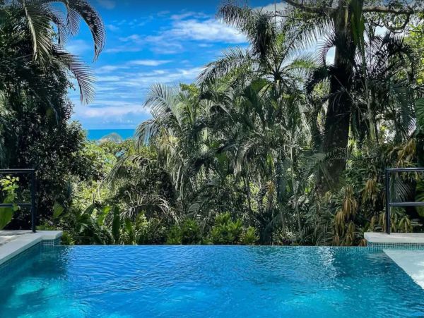 Four Bedroom Vacation Villa in Puntarenas with Private Pool