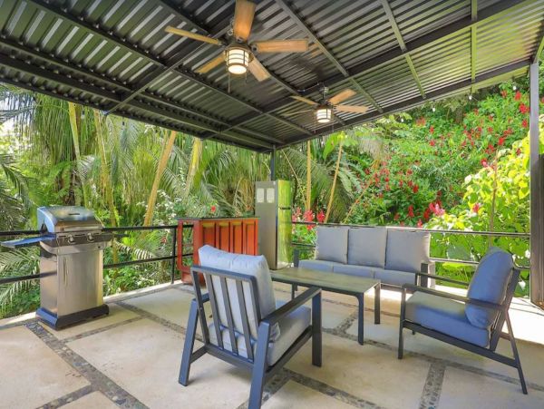 Four Bedroom Vacation Villa in Puntarenas with Private Pool
