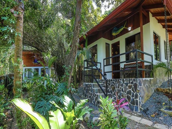 Manuel Antonio Luxury Eight Bedroom Villa