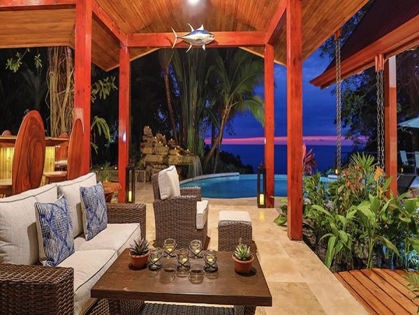 Manuel Antonio Luxury Eight Bedroom Villa