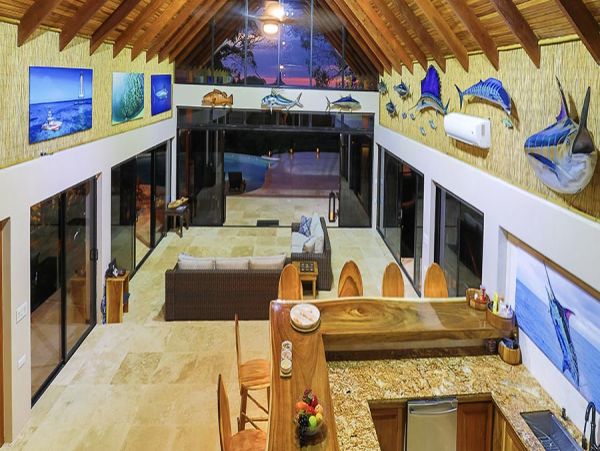 Manuel Antonio Luxury Eight Bedroom Villa