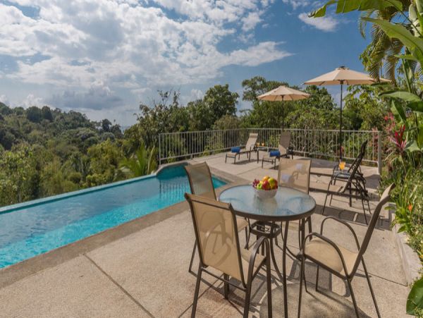 Four Bedroom Vacation Villa in Puntarenas with Private Pool
