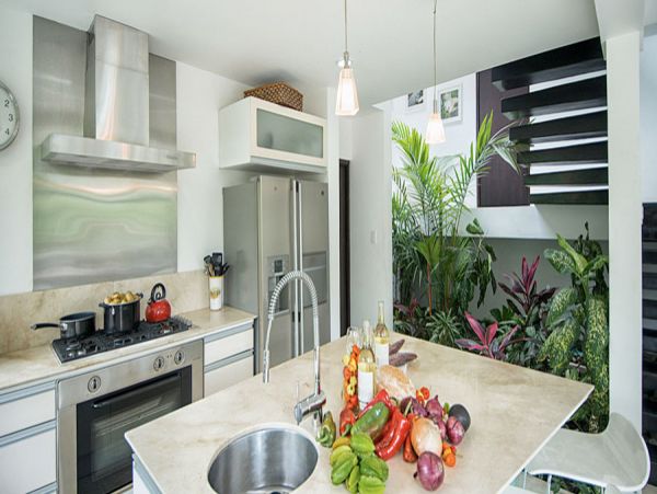 Luxury Vacation Villa Staff Manuel Antonio