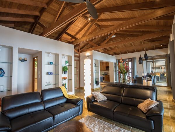 Stunning Four Bedroom Vacation Villa with Ocean Views