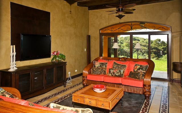 Manuel Antonio Quepos Home 964438